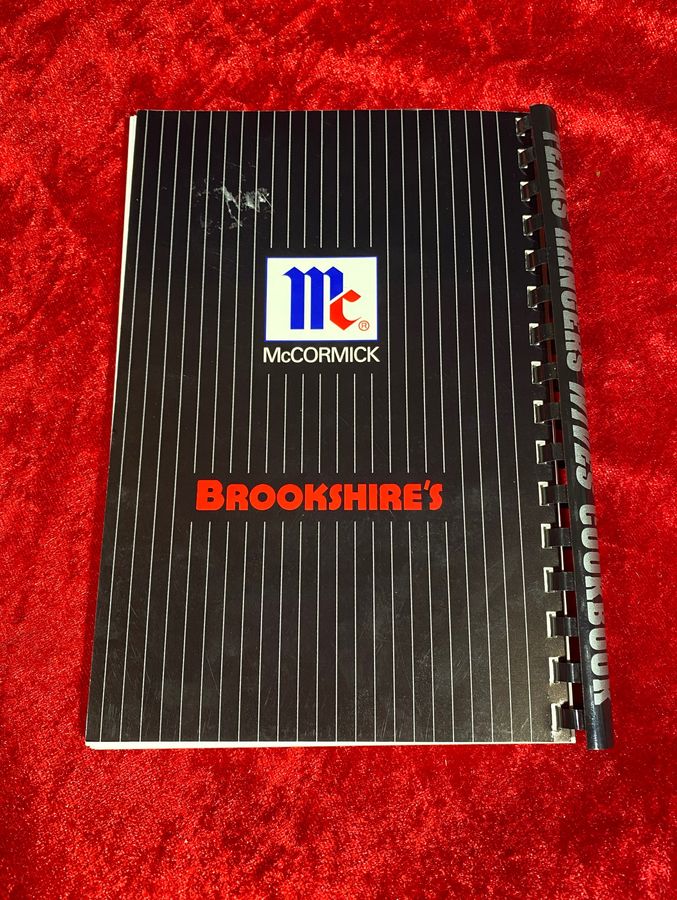 1996 Diamond Dining Texas Rangers Recipe Book 1st Print w/39 Player Autographs