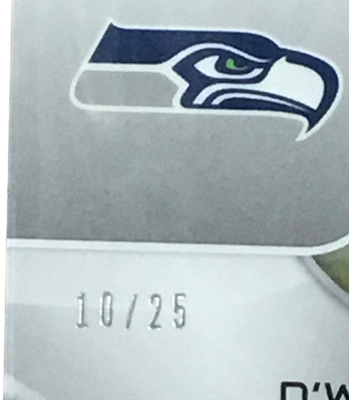 2021 Panini Spectra Aspiring Patch Autographs Neon Pink #16 D'Wayne Eskridge 10/25