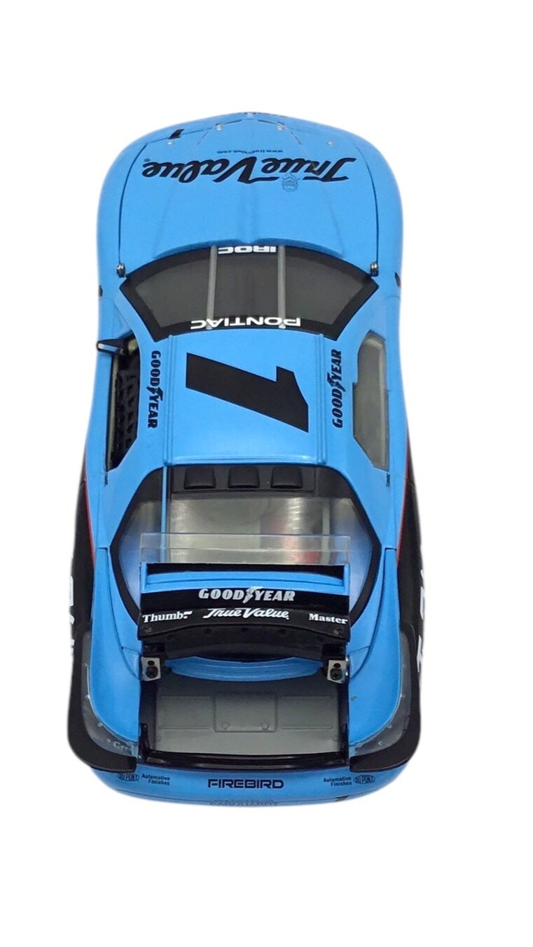 Action Dale Earnhardt 2000 IROC Firebird Xtreme 1:24 Scale New L.E.