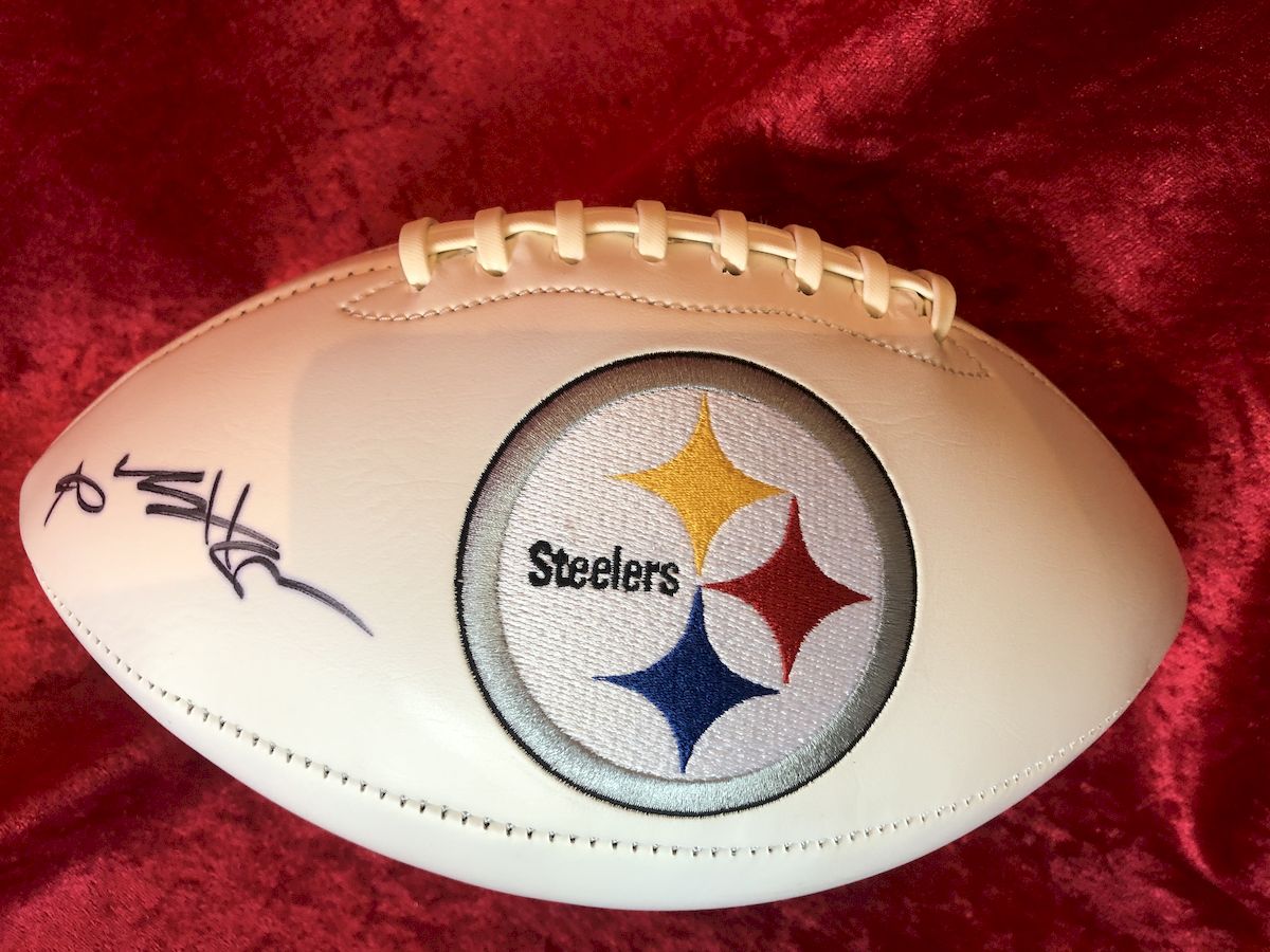 Antonio Brown Steelers Certified Authentic Autographed Football Shadow –  Collectors Crossroads