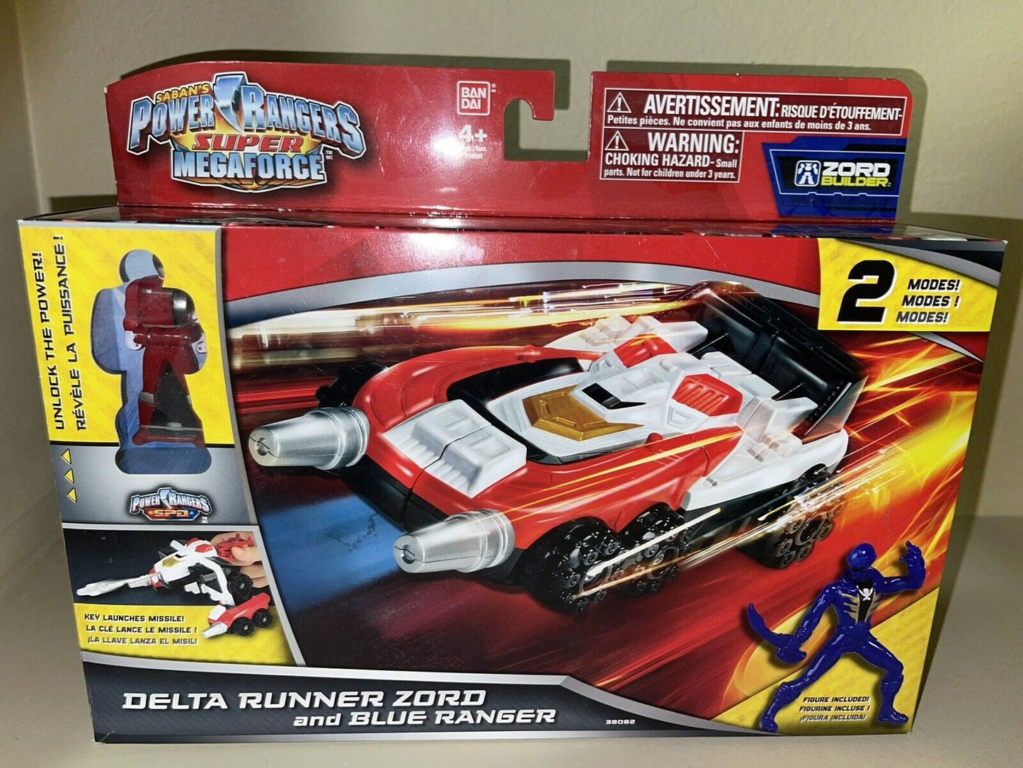Bandai Power Rangers Super Megaforce Delta Runner Zord and Blue Ranger Figure