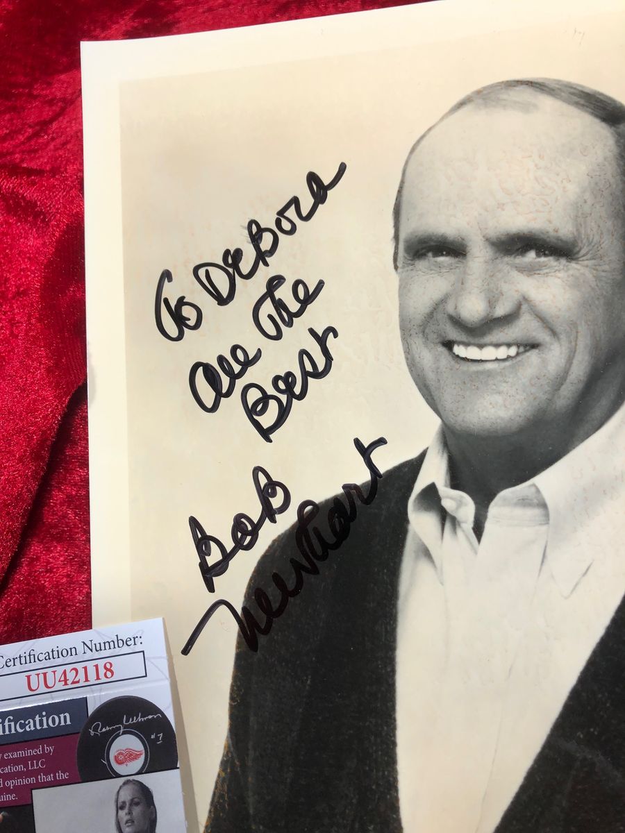 Bob Newhart 8x10 B&W Half Length Autographed Photo JSA Certified
