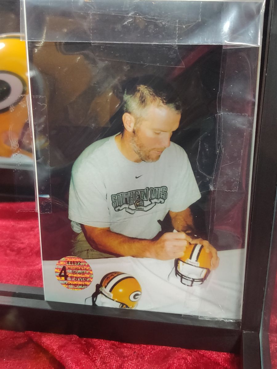 Brett Favre Green Bay Packers Autographed Mini Helmet Shadowbox w/ Card and Figure