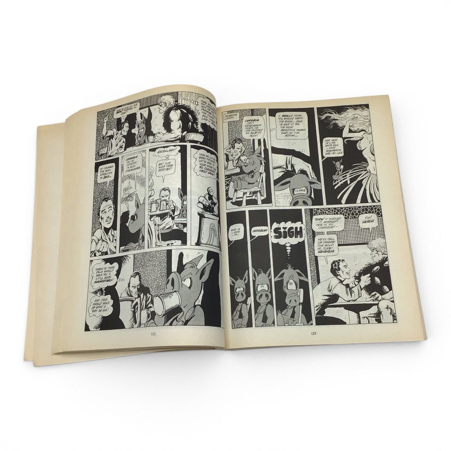 Cerebus by Dave Sim Omnibus - Book One, Reprinting Issues 1-25