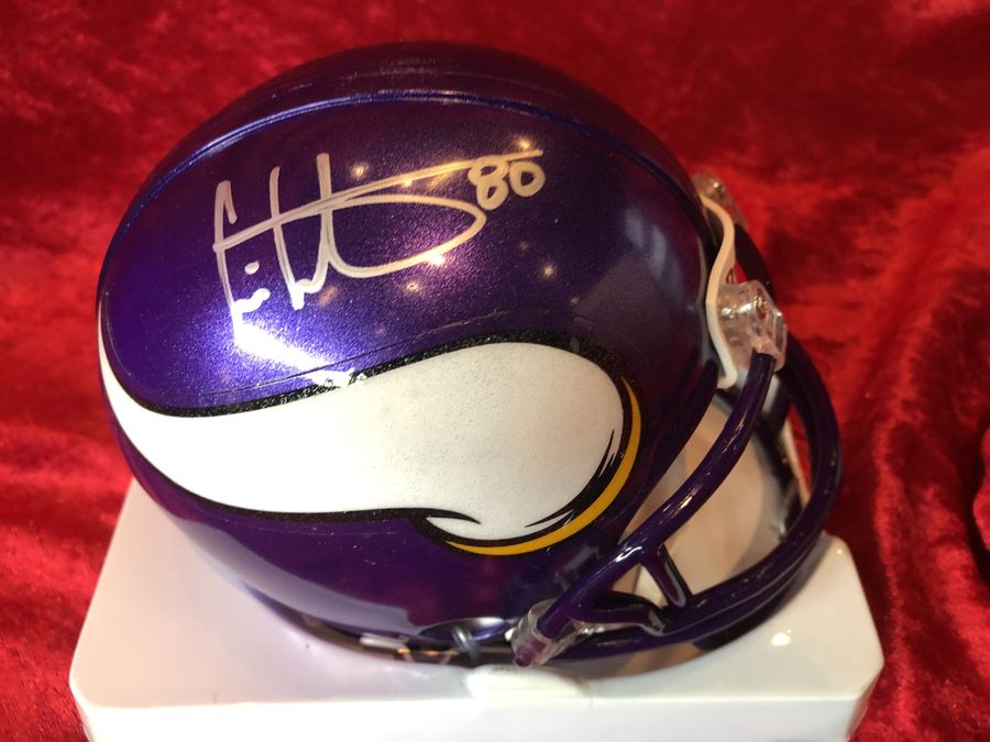 Chris Carter Vikings Signed Mini-helmet w/ Card & Action Figure COA