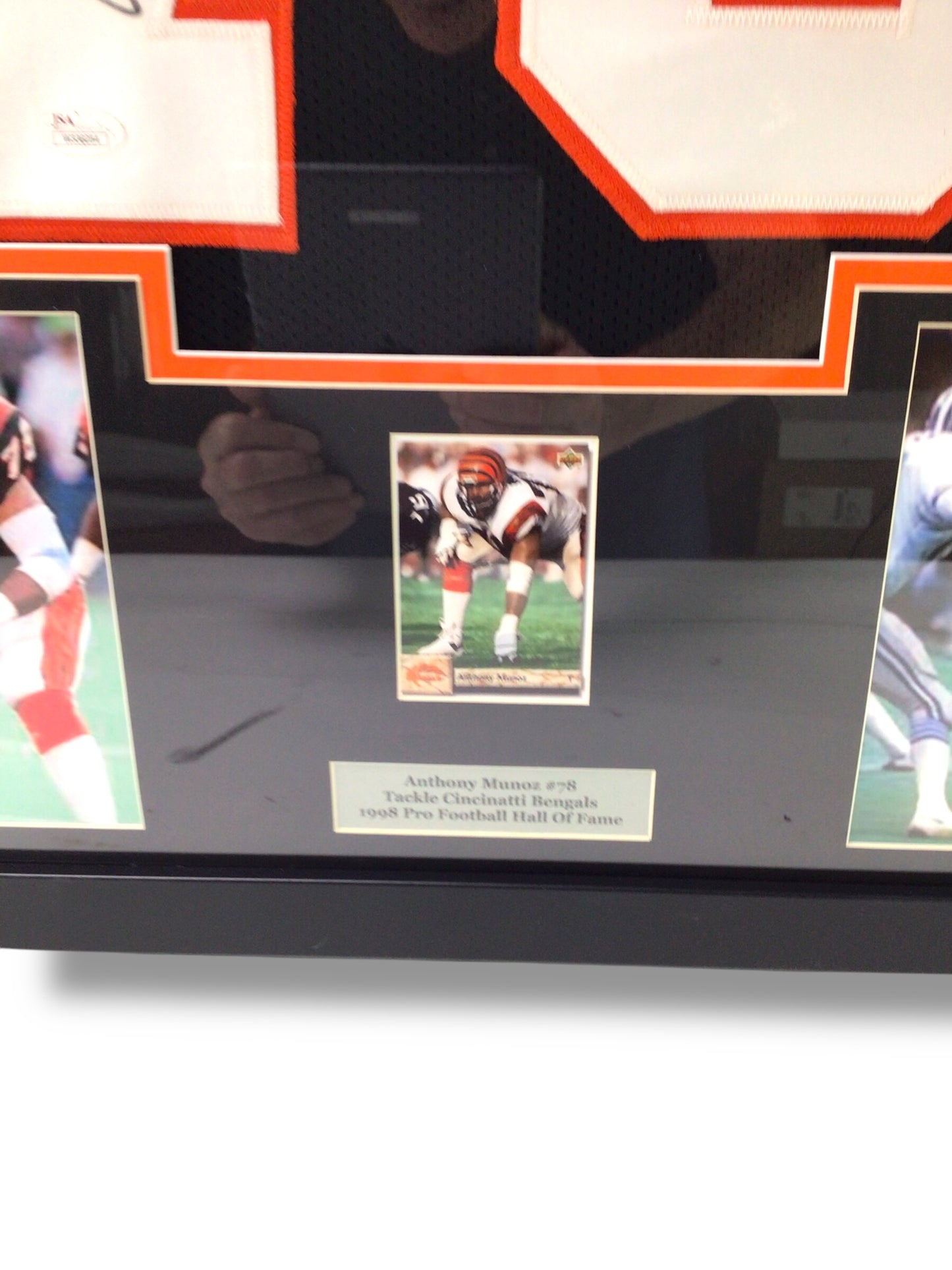 Custom Framed HOF Anthony Munoz Cincinatti Bengals Autographed w/ JSA Cert