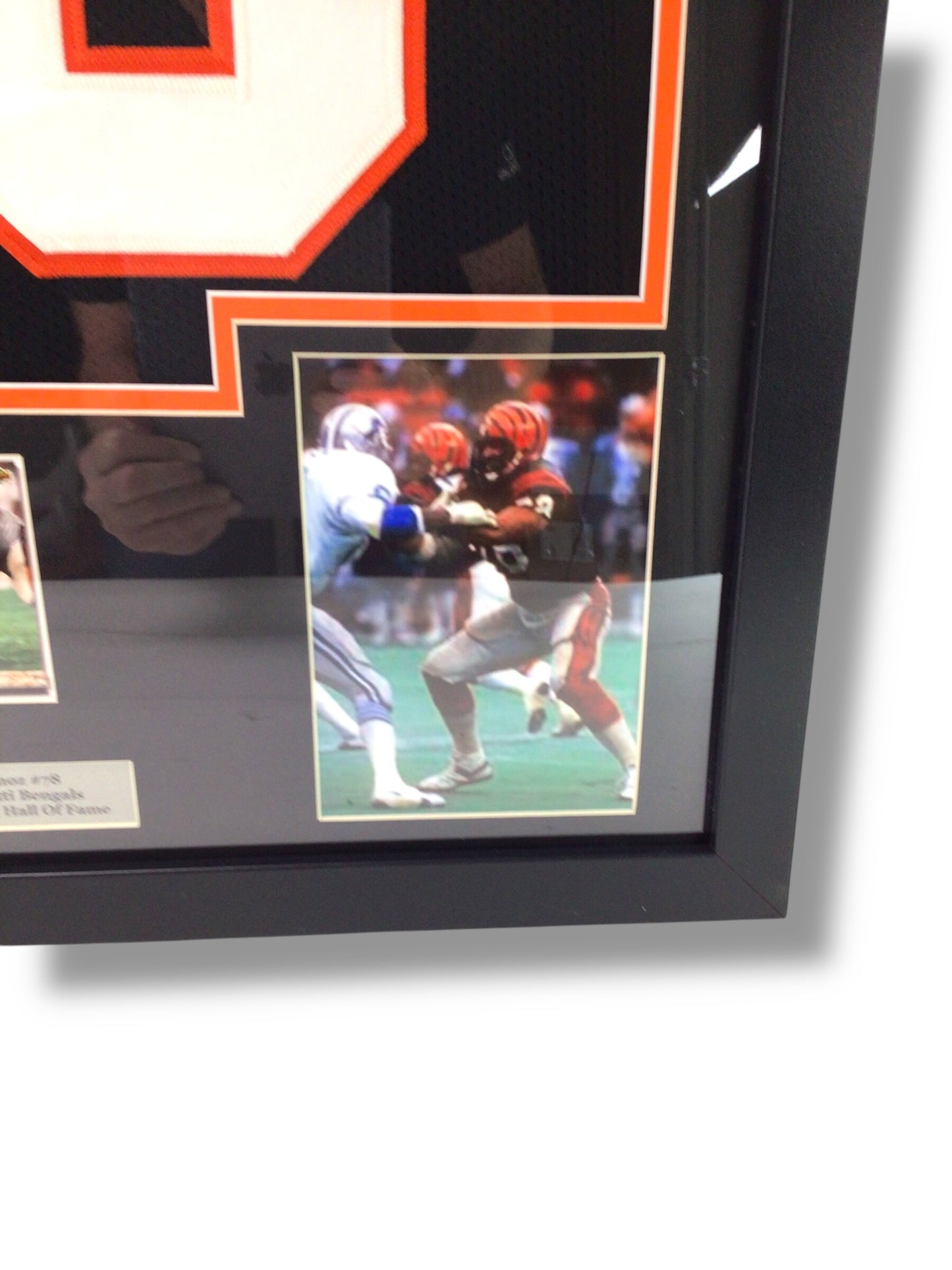 Custom Framed HOF Anthony Munoz Cincinatti Bengals Autographed w/ JSA Cert