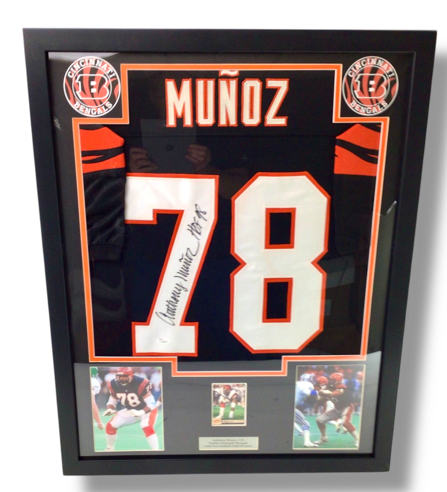 Custom Framed HOF Anthony Munoz Cincinatti Bengals Autographed w/ JSA Cert