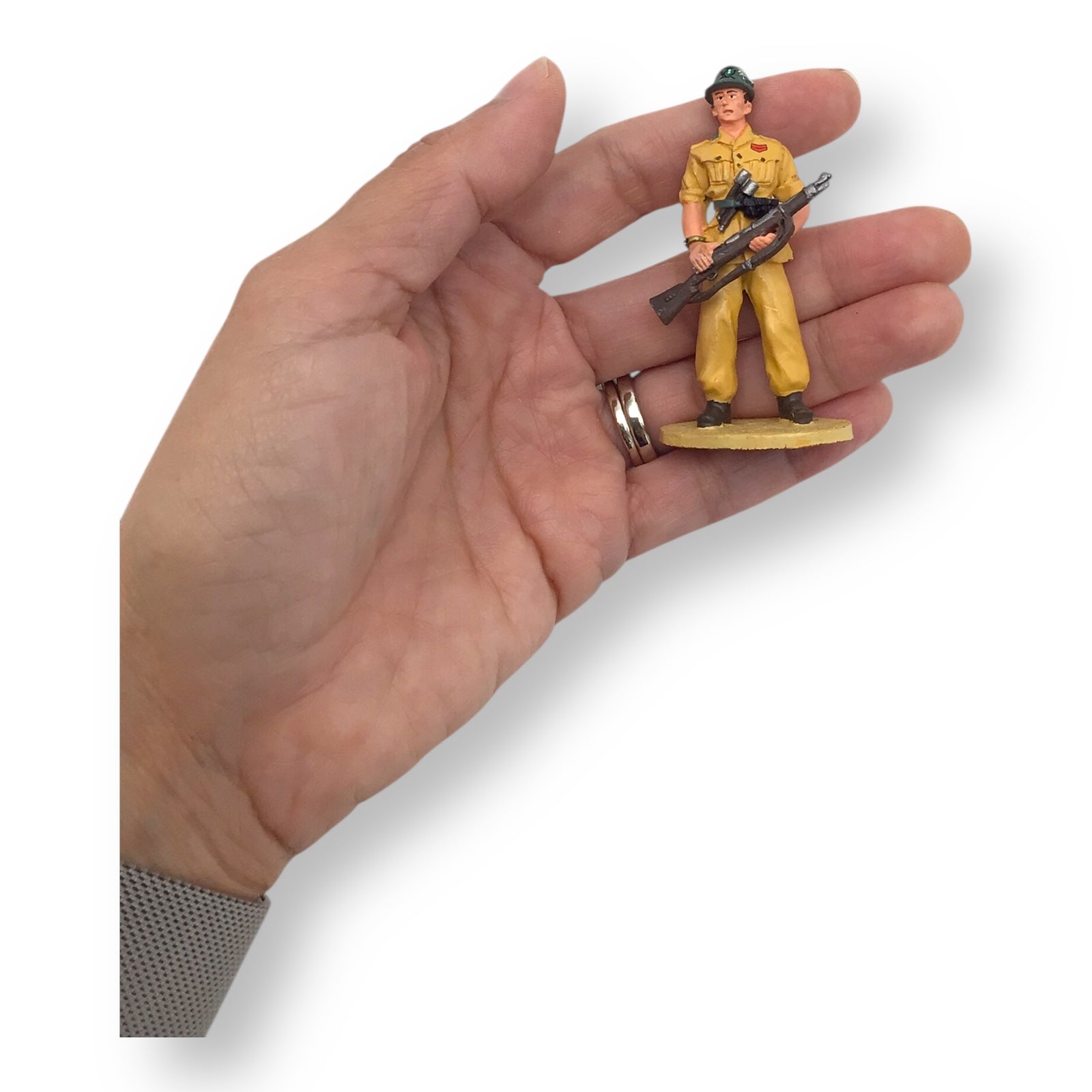 Del Prado ALP053 Alpino Monterosa Summer Uniform 1944/45 – 1:30 Scale Figure