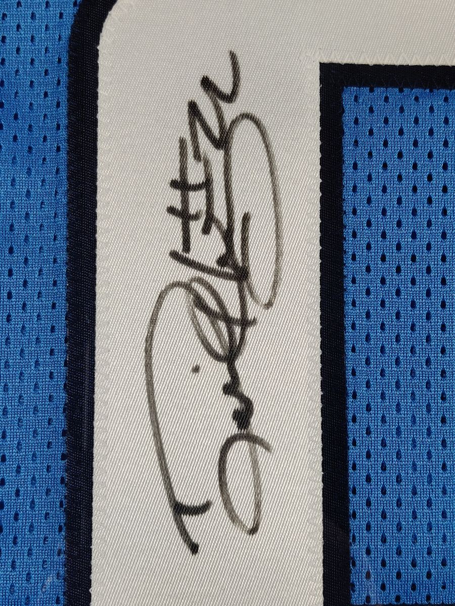 Derrick Henry Signed Jersey (JSA)