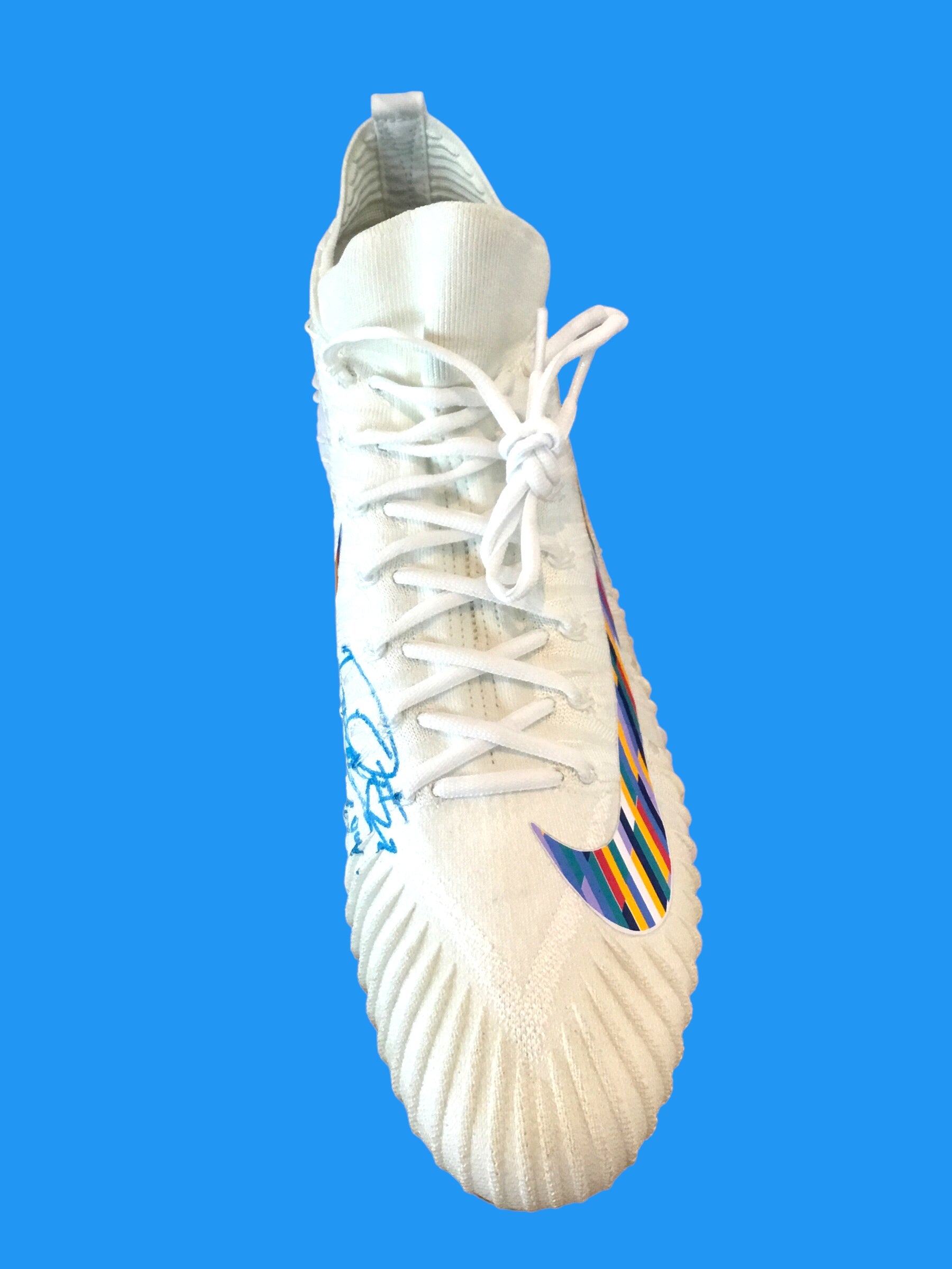 Derrick Henry Autographed Memorabilia Crucial Catch NFL Cancer Awareness Multicolor Ribbon Cleat Shoe