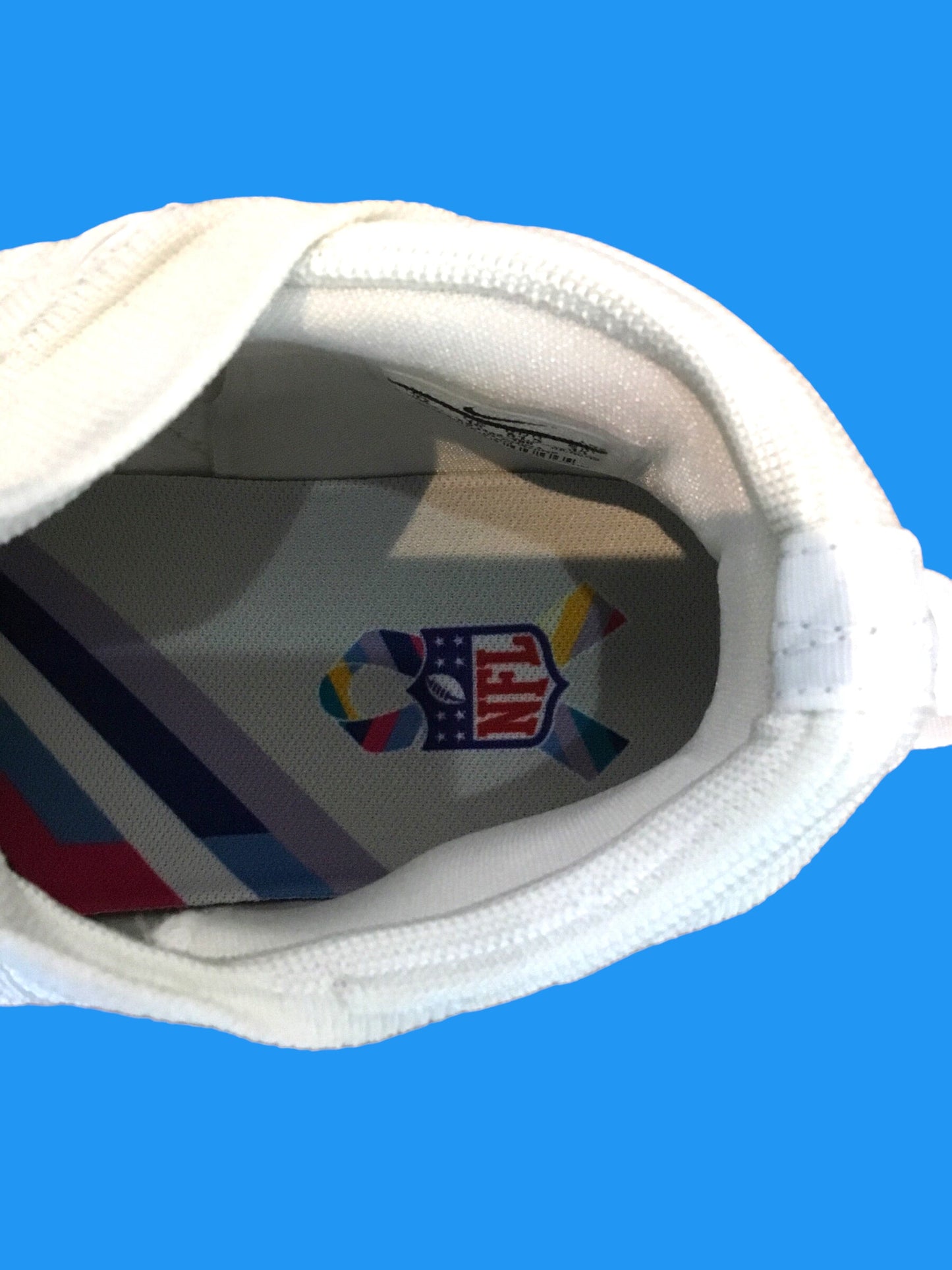 Derrick Henry Autographed Memorabilia Crucial Catch NFL Cancer Awareness Multicolor Ribbon Cleat Shoe