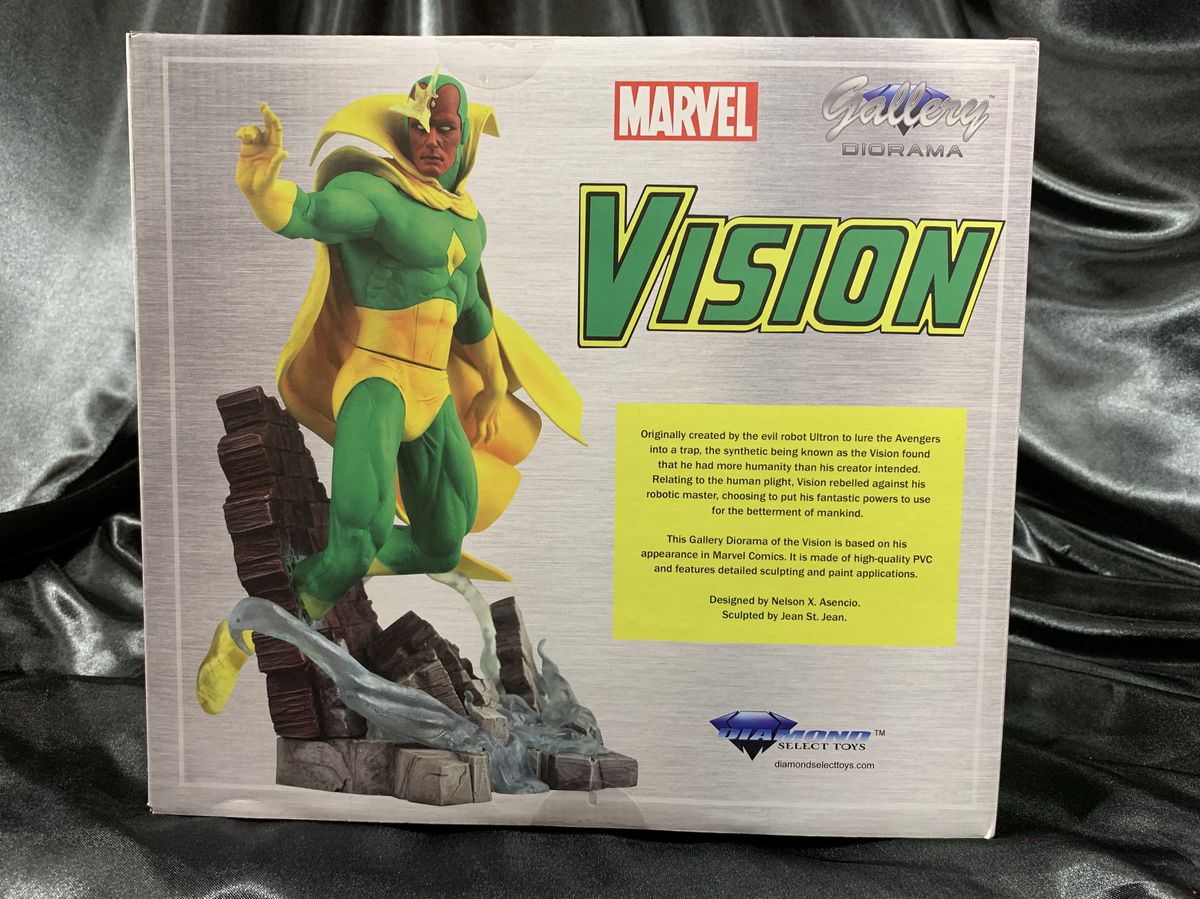 Diamond Select Marvel Gallery Diorama Vision PVC Statue