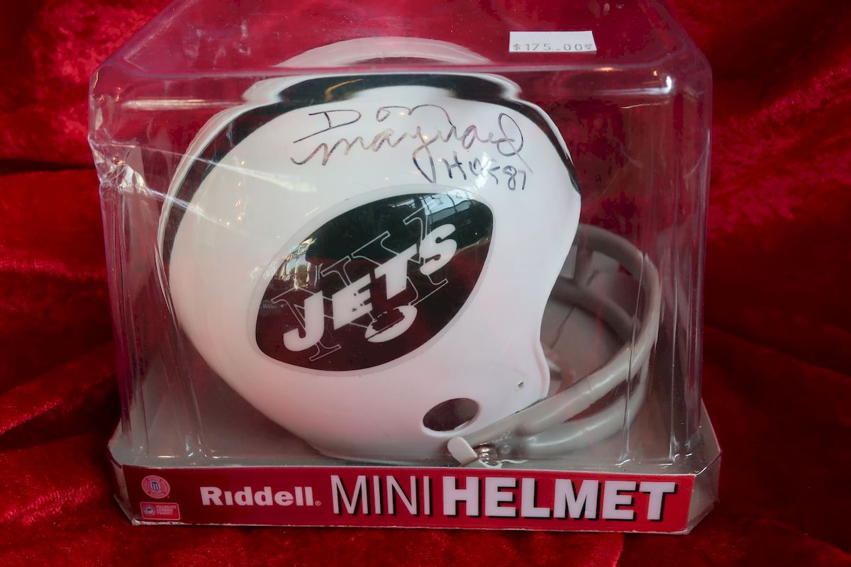 Don Maynard Jets Autographed Football Mini Helmet – Collectors Crossroads