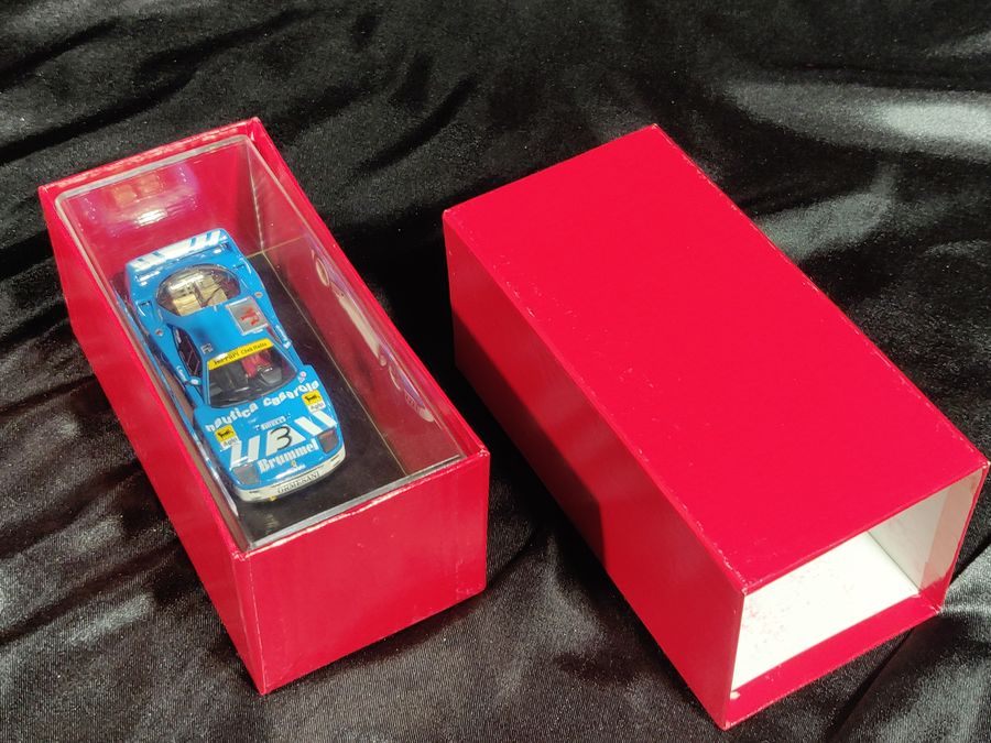 Ferrari F40 1:43 Scale Miniature Collectible Car MR Collection Models No. 100