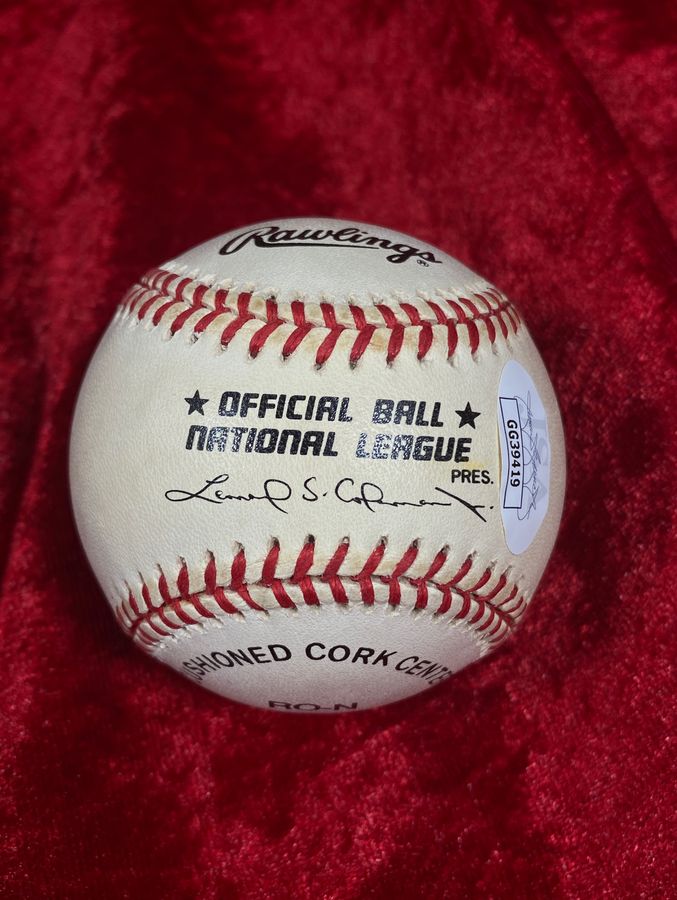 Frank Robinson Certified JSA Authentic Autographed Baseball
