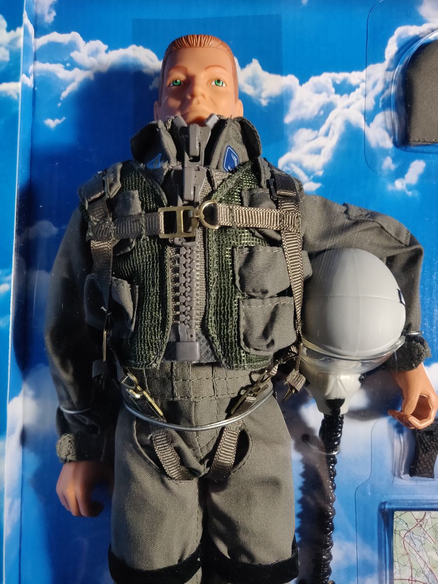 GI Joe Limited Edition F-15E Pilot FAO Schwarz Hasbro Sealed