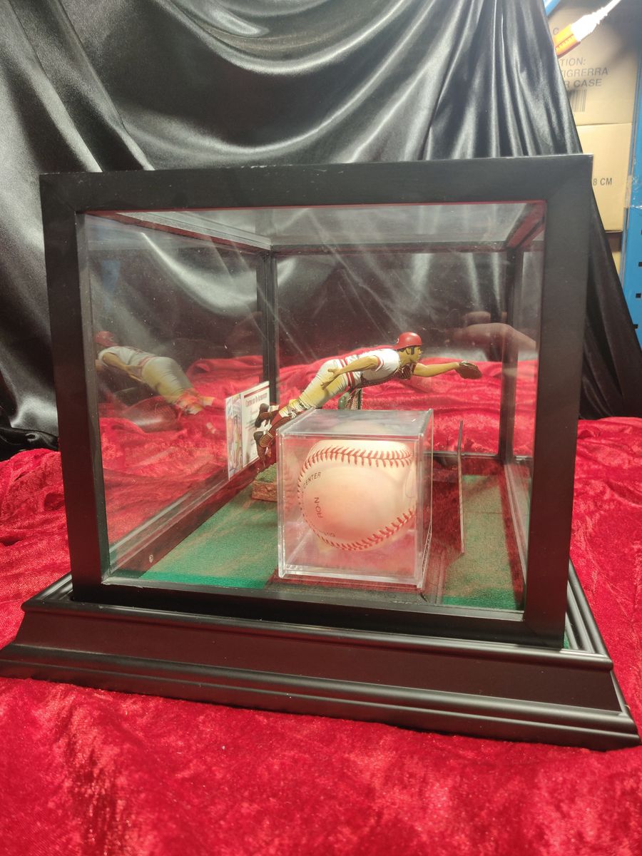 Johnny Bench Signed Baseball Shadowbox 9x10x12 Reds HOF 89 JSA w/ Card + Figure