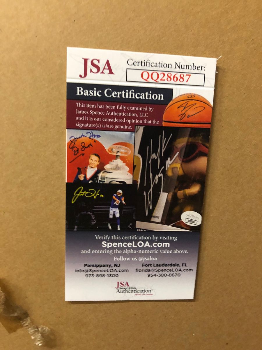 Kirk Douglas autographed Spartacus photo w/ JSA Certification