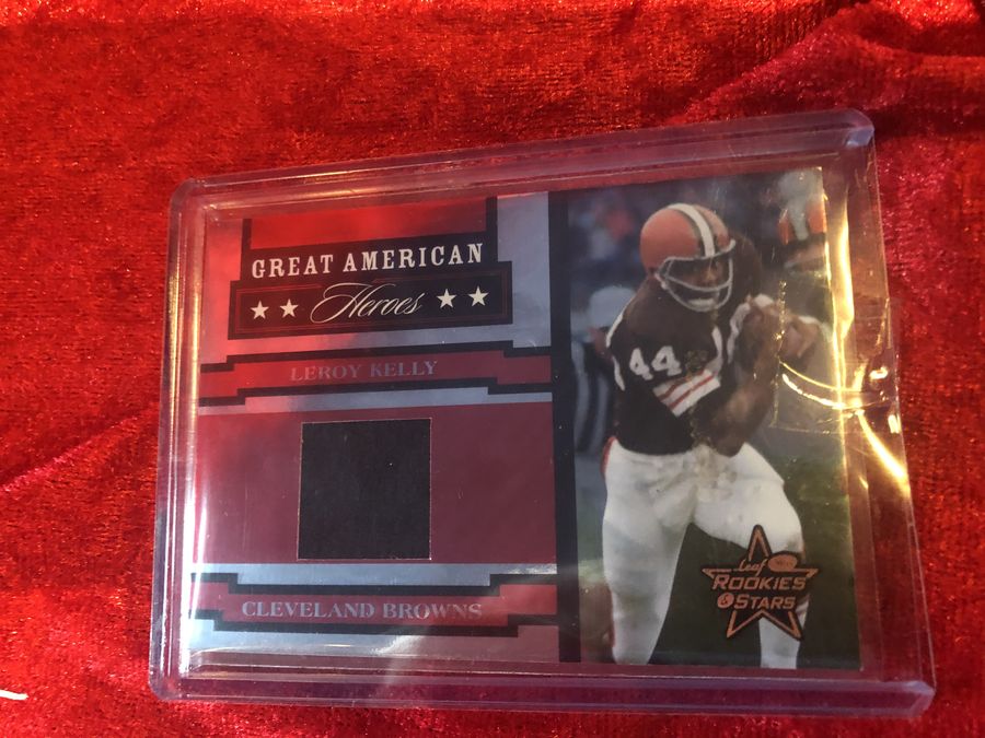 Leroy Kelly Browns Guaranteed Authentic Autographed Mini-helmet Shadowbox