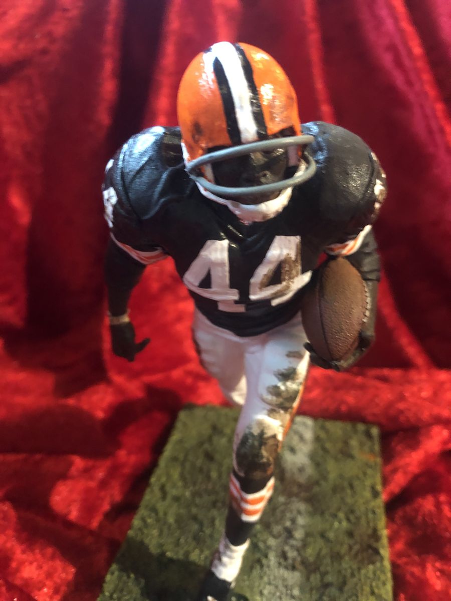 Leroy Kelly Browns Guaranteed Authentic Autographed Mini-helmet Shadowbox