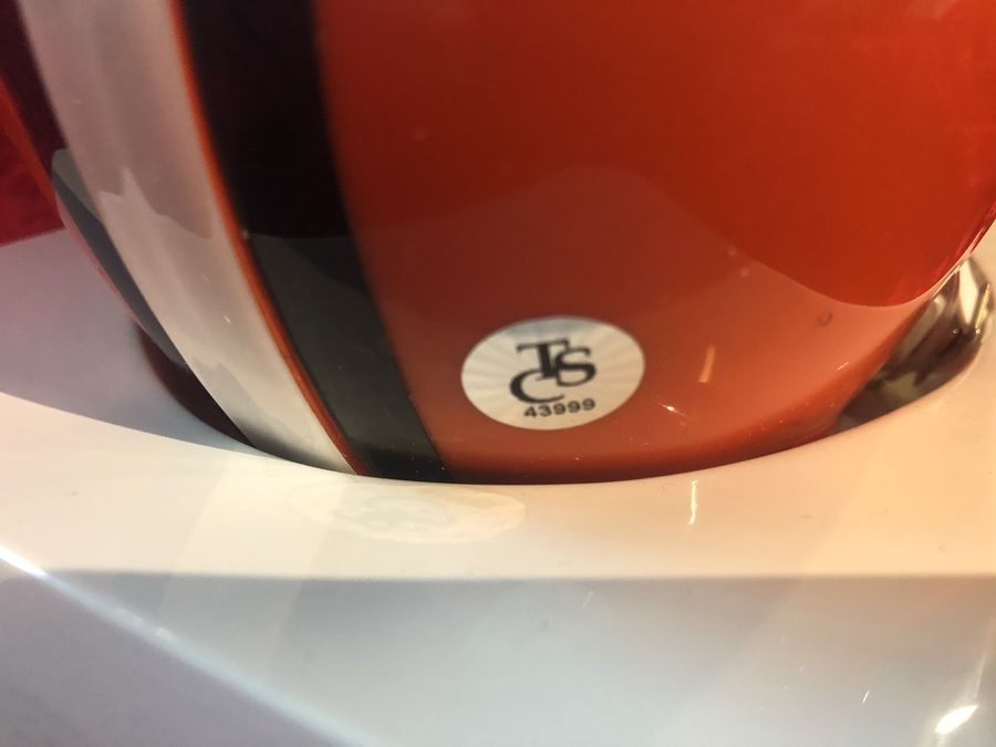 Leroy Kelly Browns Guaranteed Authentic Autographed Mini-helmet Shadowbox