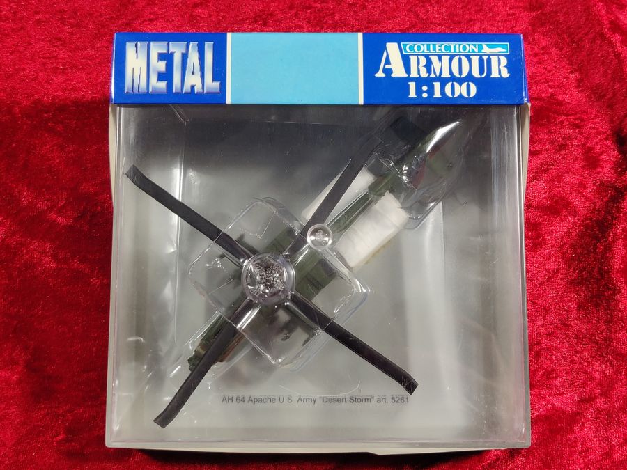 METAL Armour Collection 1:100 Diecast AH 64 Apache US Army Desert Storm 5261