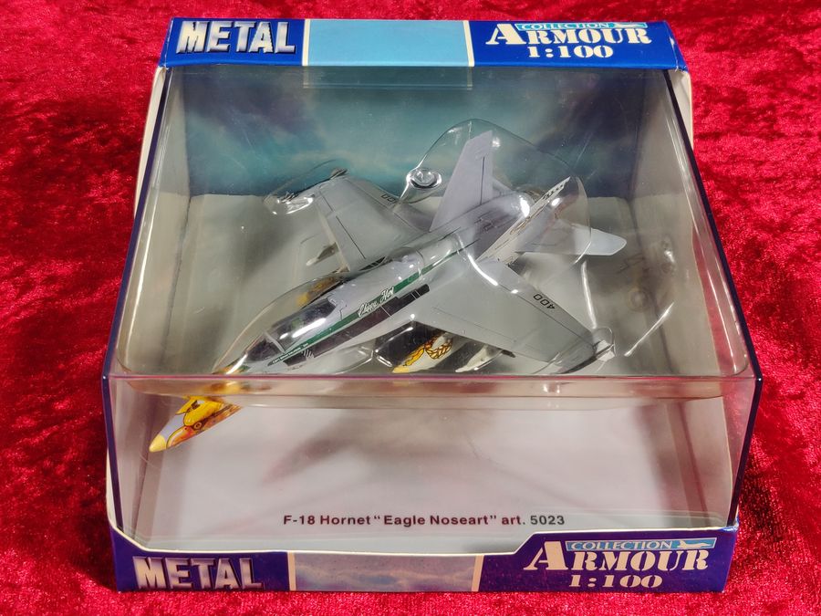 METAL Armour Collection 1:100 F-18 Hornet Eagle Noseart 5023 Diecast Toy NIB