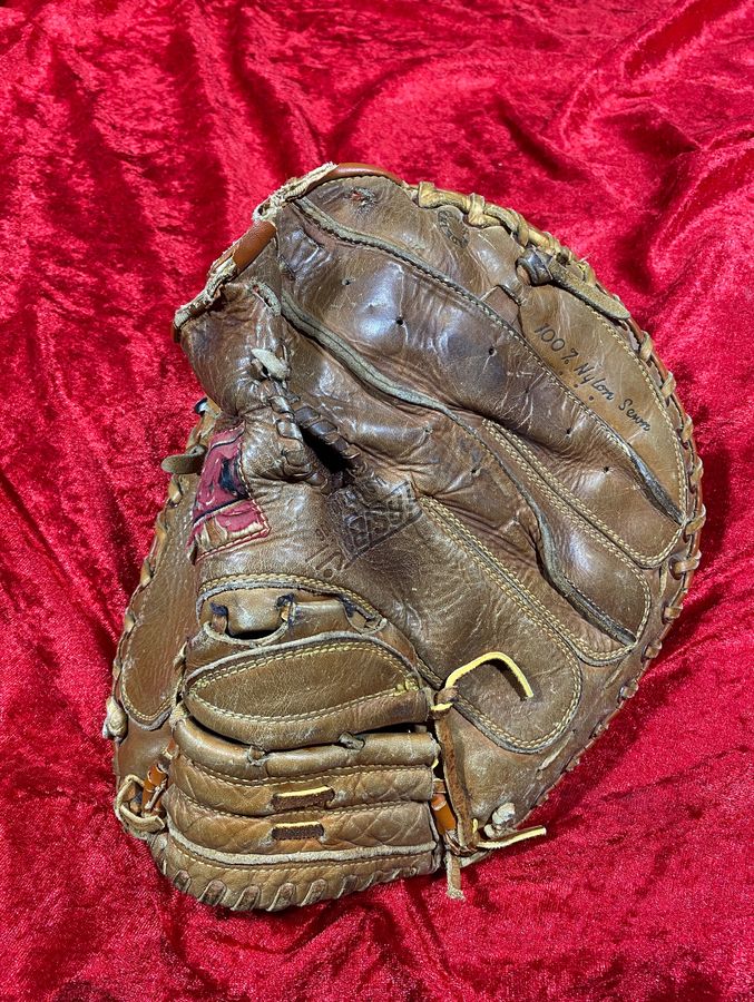 Rawlings Baseball Glove - Johnny Bench Right Catcher Rcm30