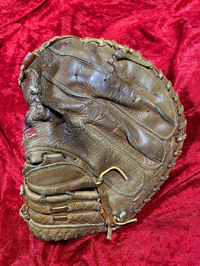 Rawlings Baseball Glove - Johnny Bench Right Catcher Rcm30
