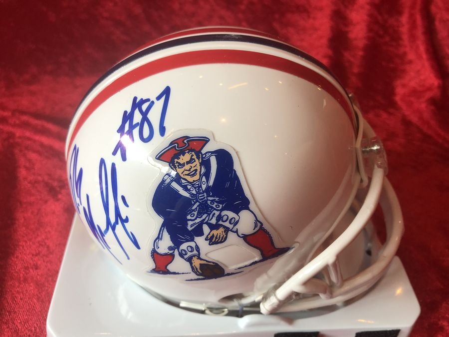 Rob Gronkowski Signed Patriots Mini Helmet Shadowbox – Card, Figure, & COA