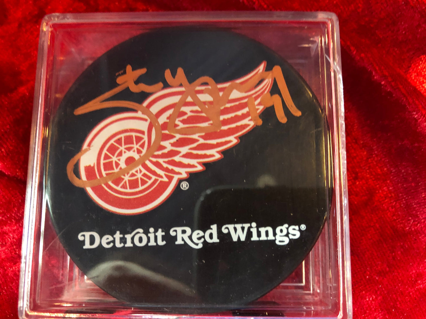 Steve Yzerman Red Wings Certified Authentic Autographed Hockey Puck Shadowbox