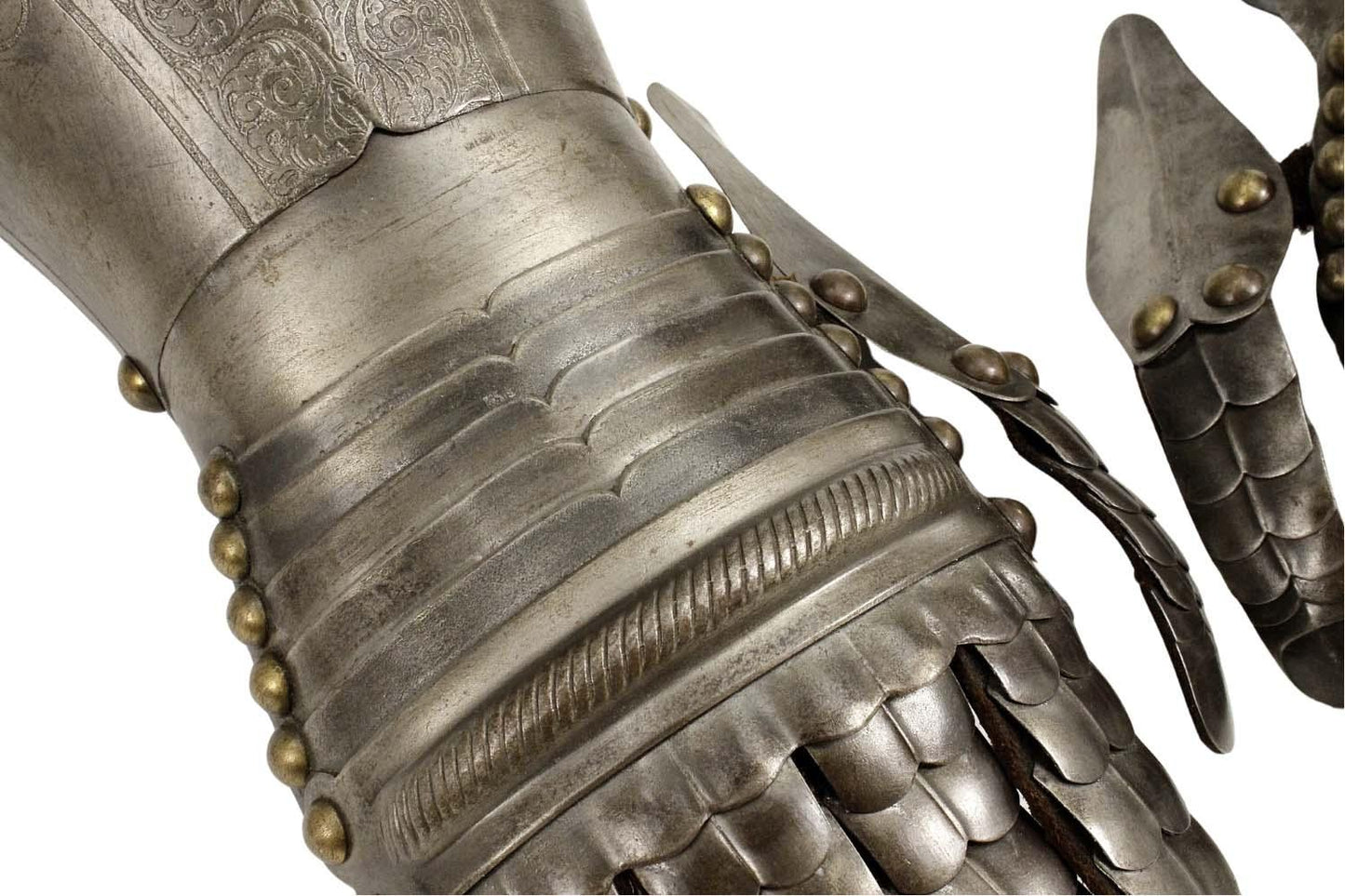 Victorian Knight’s Armor Gauntlets – 16th–17th C. Style w/ Etched Detail