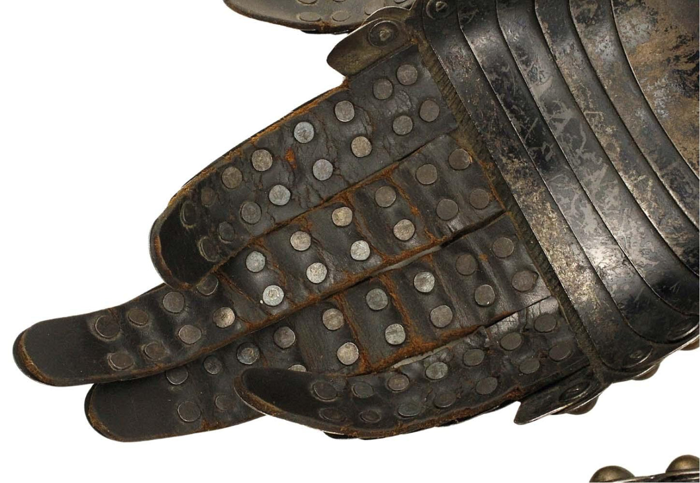 Victorian Knight’s Armor Gauntlets – 16th–17th C. Style w/ Etched Detail