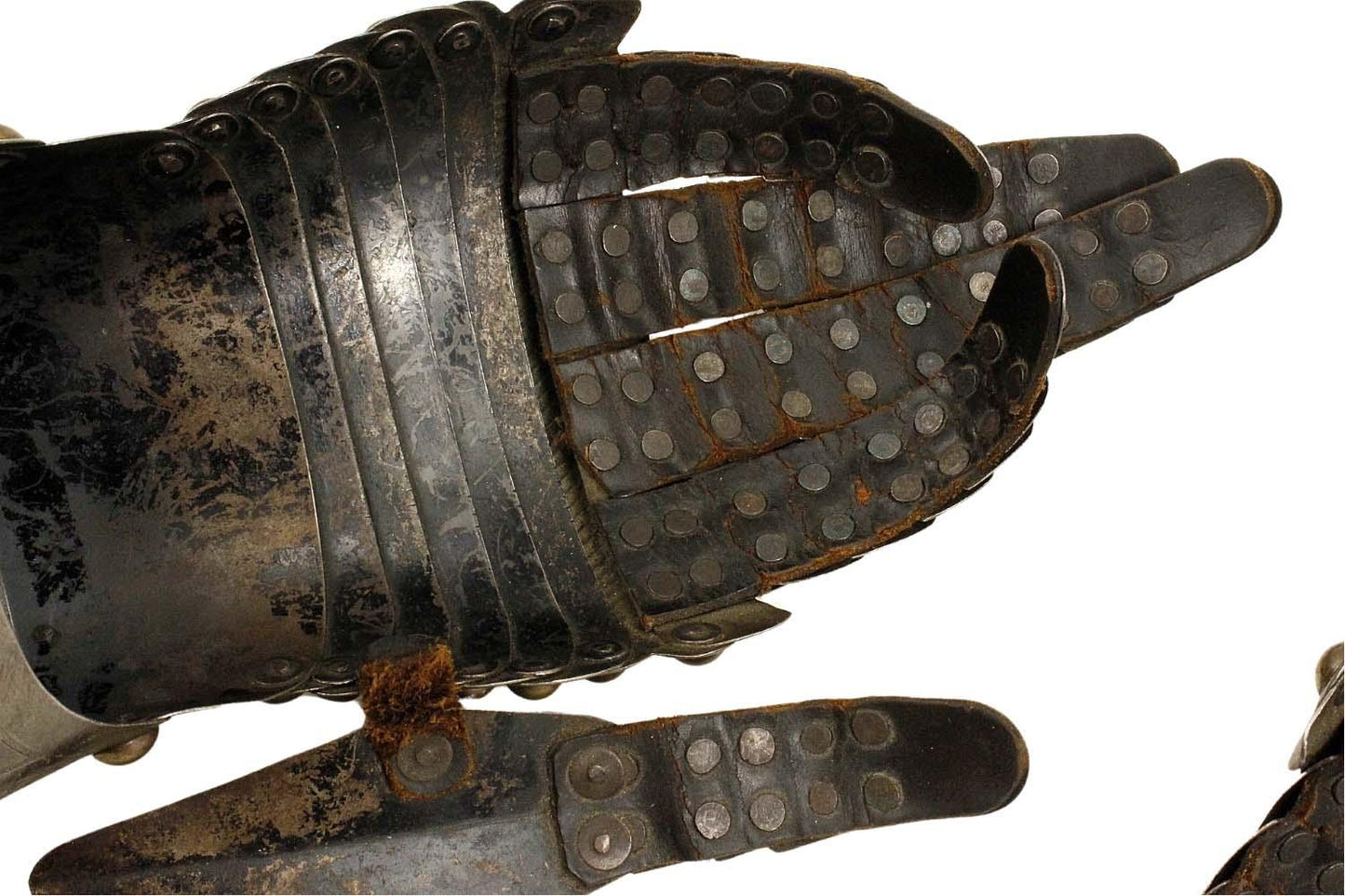 Victorian Knight’s Armor Gauntlets – 16th–17th C. Style w/ Etched Detail