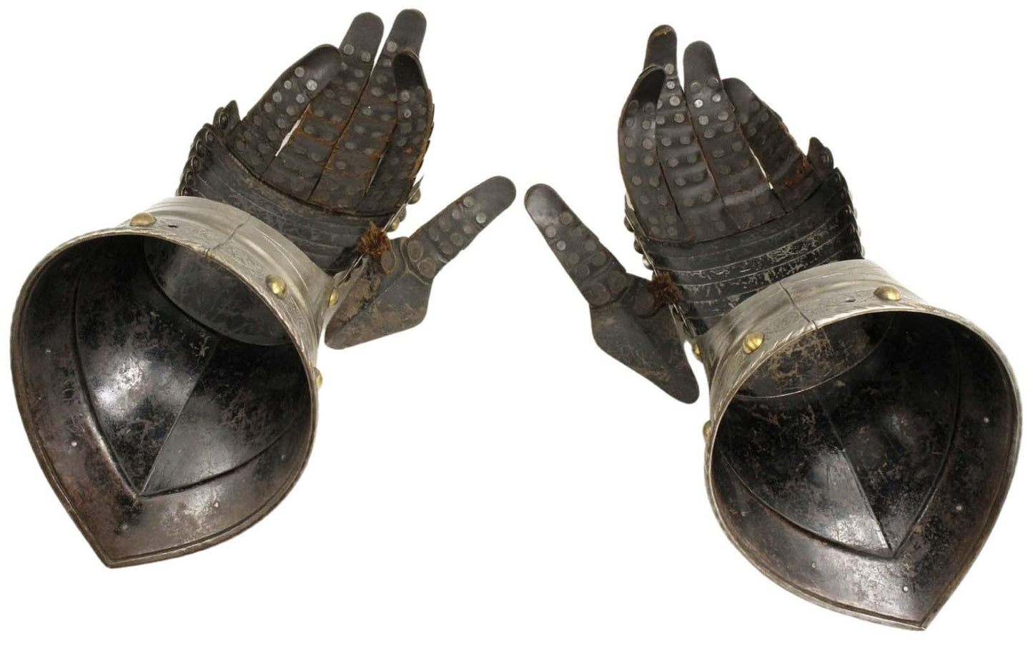 Victorian Knight’s Armor Gauntlets – 16th–17th C. Style w/ Etched Detail