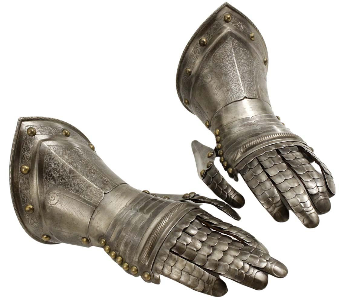 Victorian Knight’s Armor Gauntlets – 16th–17th C. Style w/ Etched Detail