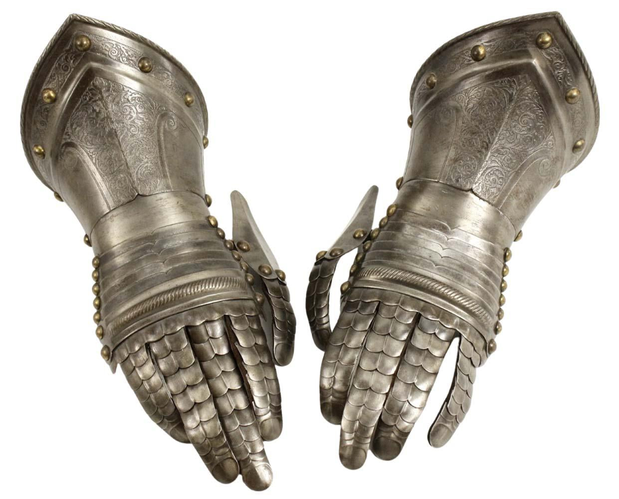 Victorian Knight’s Armor Gauntlets – 16th–17th C. Style w/ Etched Detail
