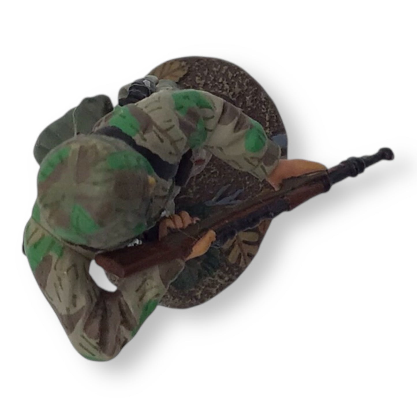 W. Britain 25053 German Fallschirmjäger with K-98 – 1:30 Scale Metal Figure