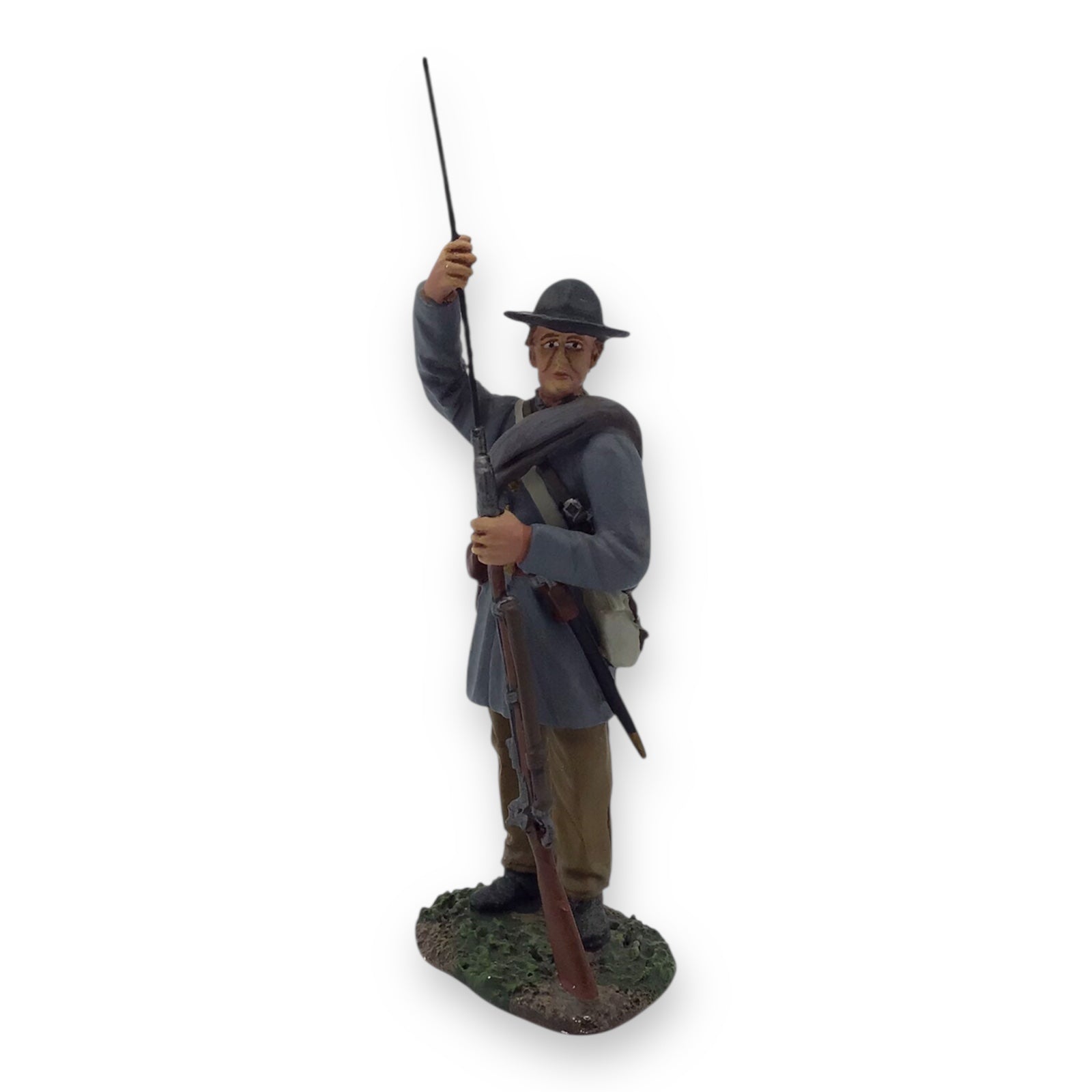 W. Britain 31256 Confederate Infantry Standing Ramming – 1:30 Scale Metal Figure