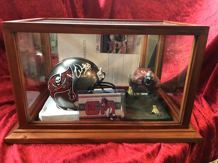 Warren Sapp Bucs Certified Authentic Autographed Mini-helmet Shadowbox