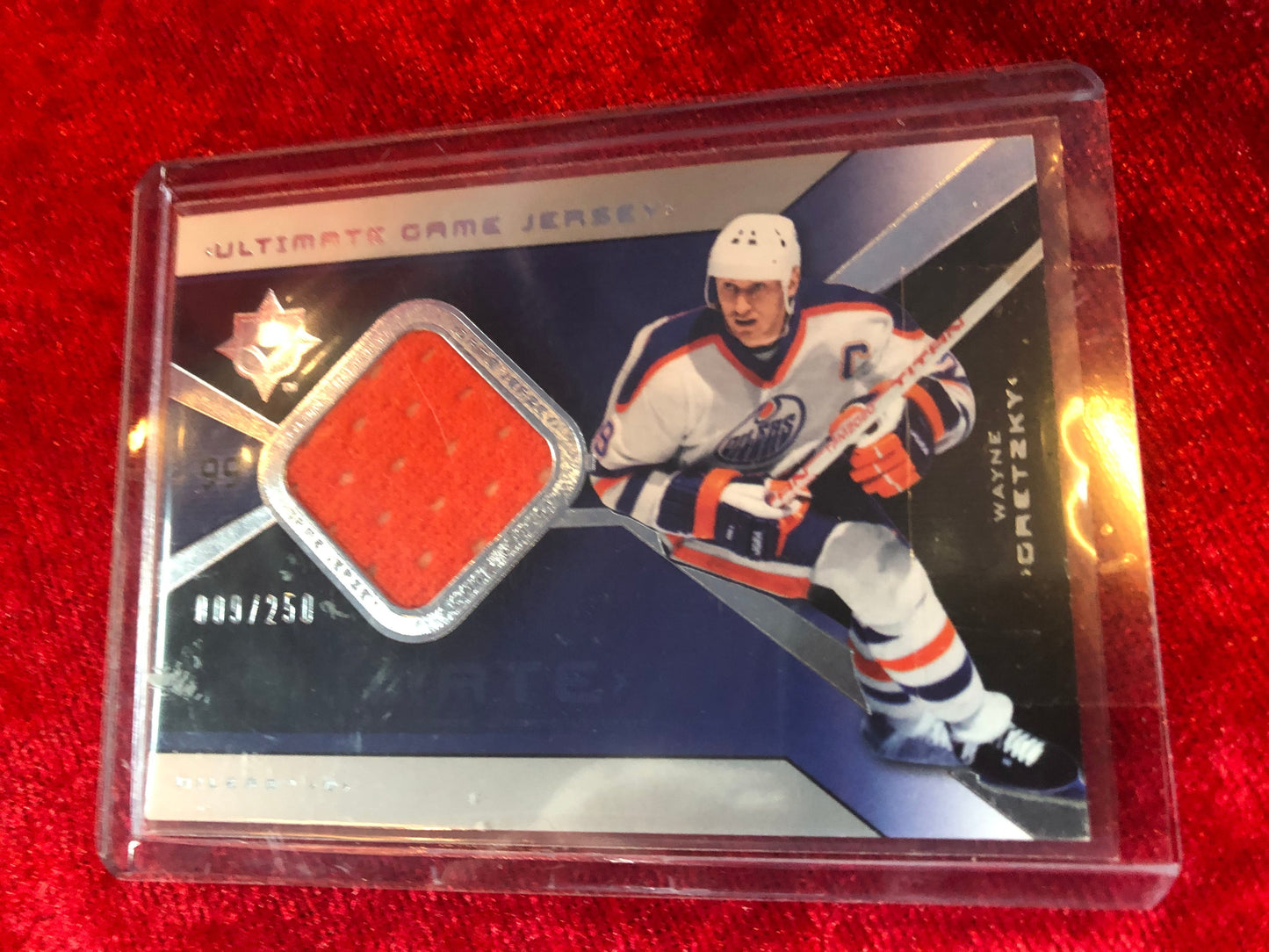 Wayne Gretzky Signed Oilers Puck Hockey Shadowbox – COA