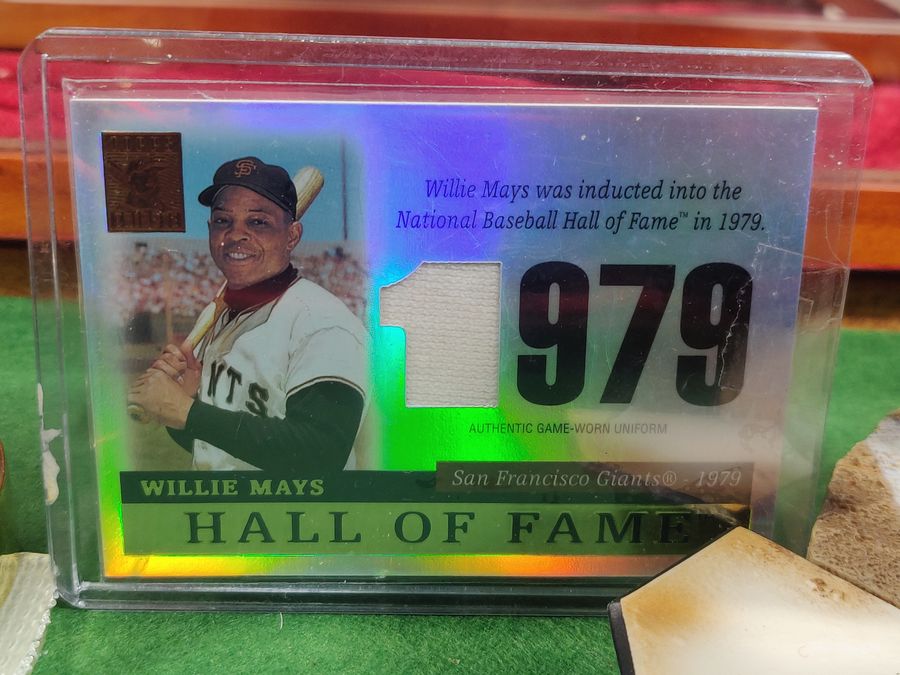 Willie Mays Shadowbox Signed Baseball, Jersey Card & Figure San Francisco Giants