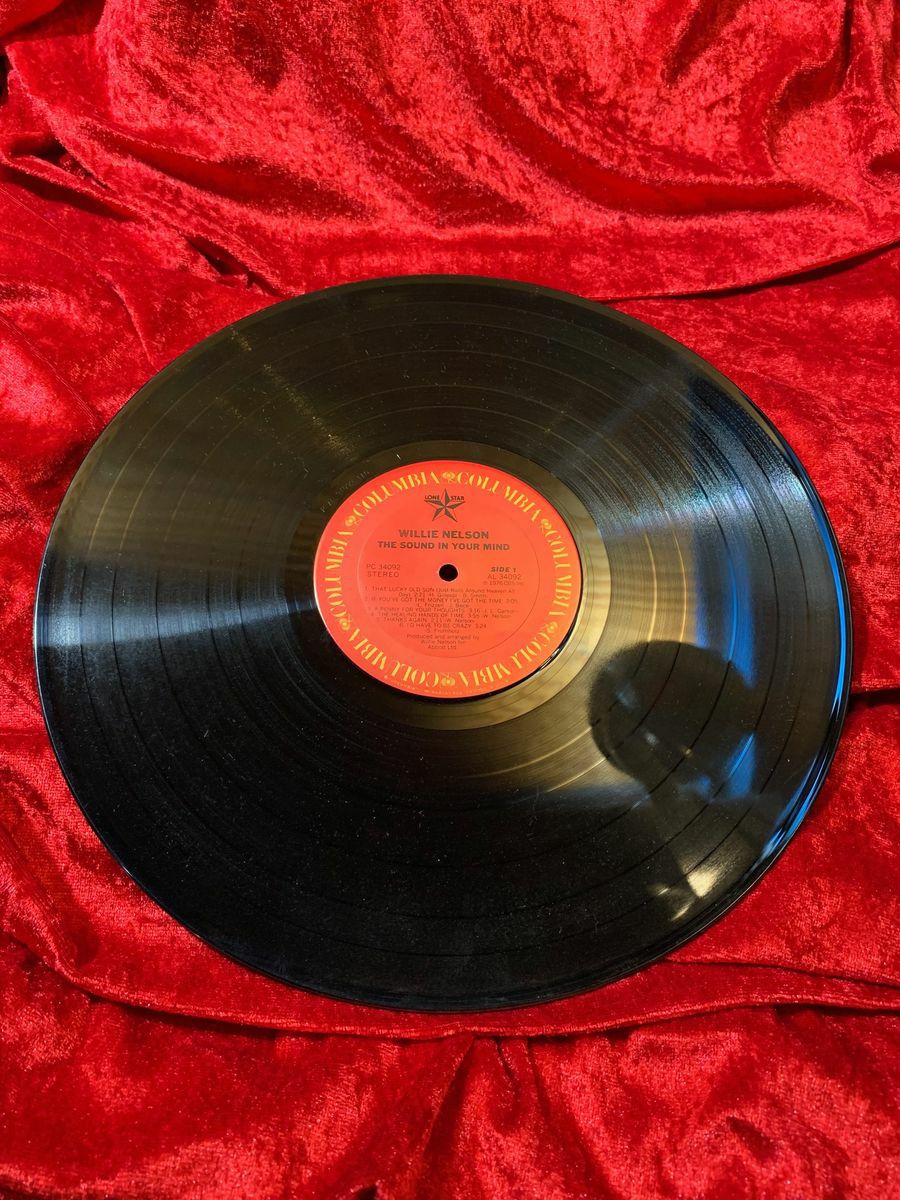 Willie Nelson Autographed The Sound In Your Mind JSA Certification