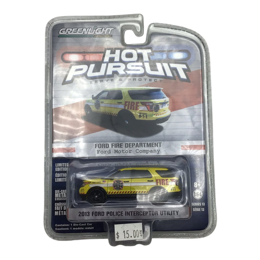 Greenlight Collectibles Hot Pursuit - 2013 Ford Police Interceptor Utility