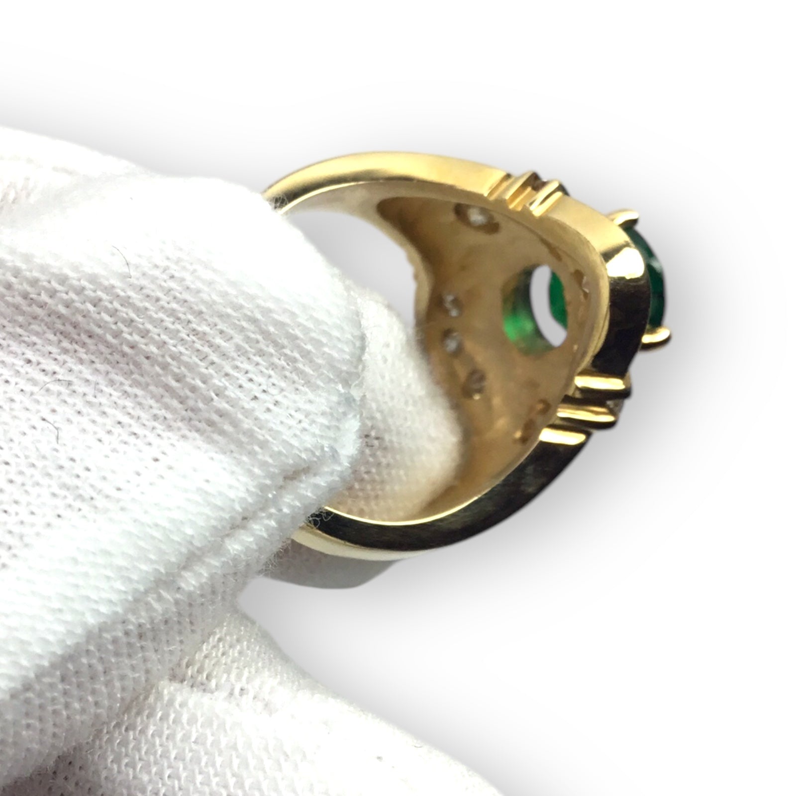 14KT Yellow Gold Ring w/ 1.65ct Emerald & 1.00ct Diamond Accents