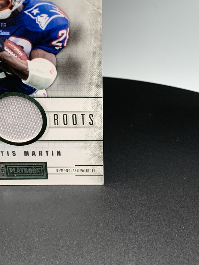 2011 Panini Playbook Grass Roots Materials #98 Curtis Martin/2 Football Card