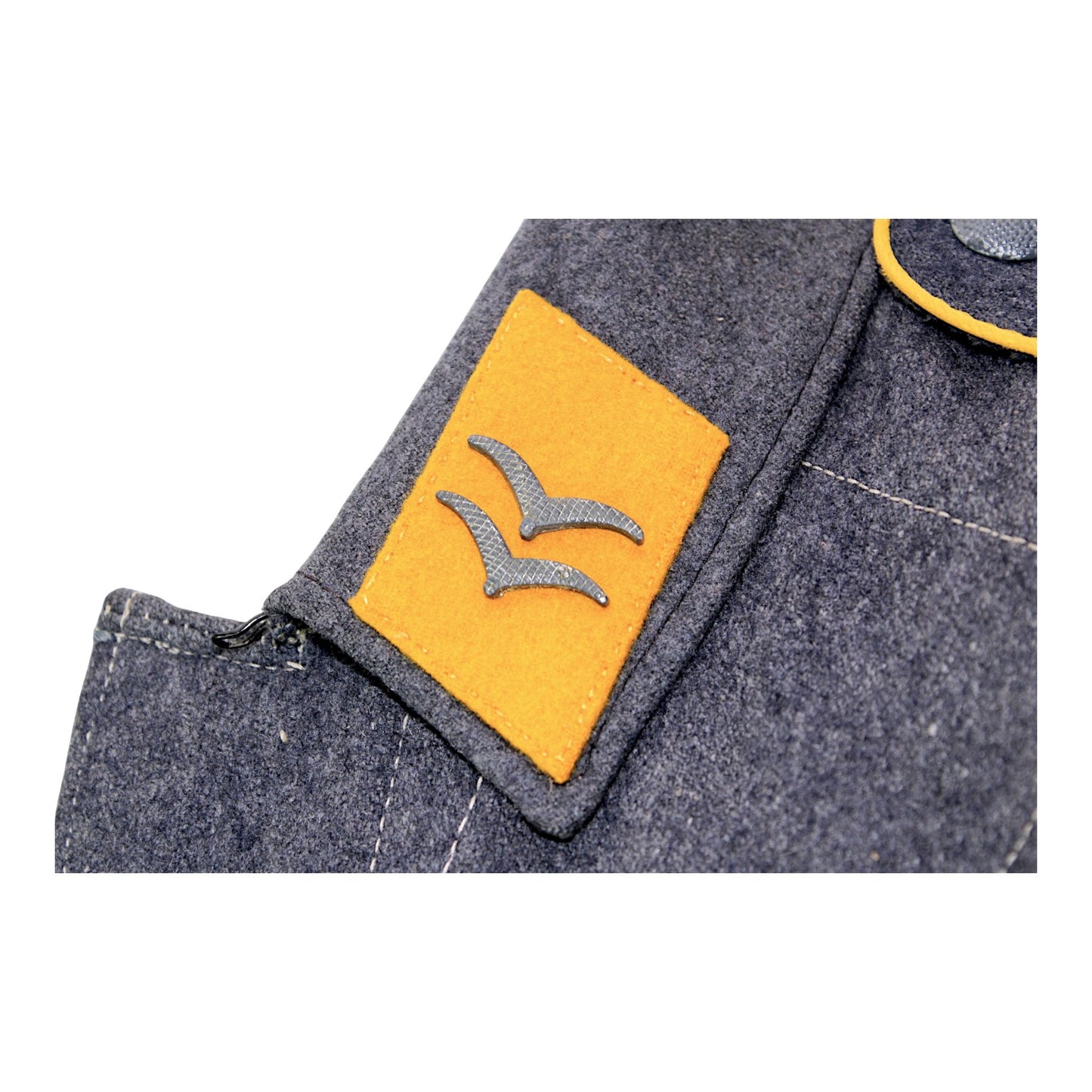 German WW2 Luftwaffe Gefreiter Fliegerbluse with Pilot Observer Badge & Droop-Tail Eagle