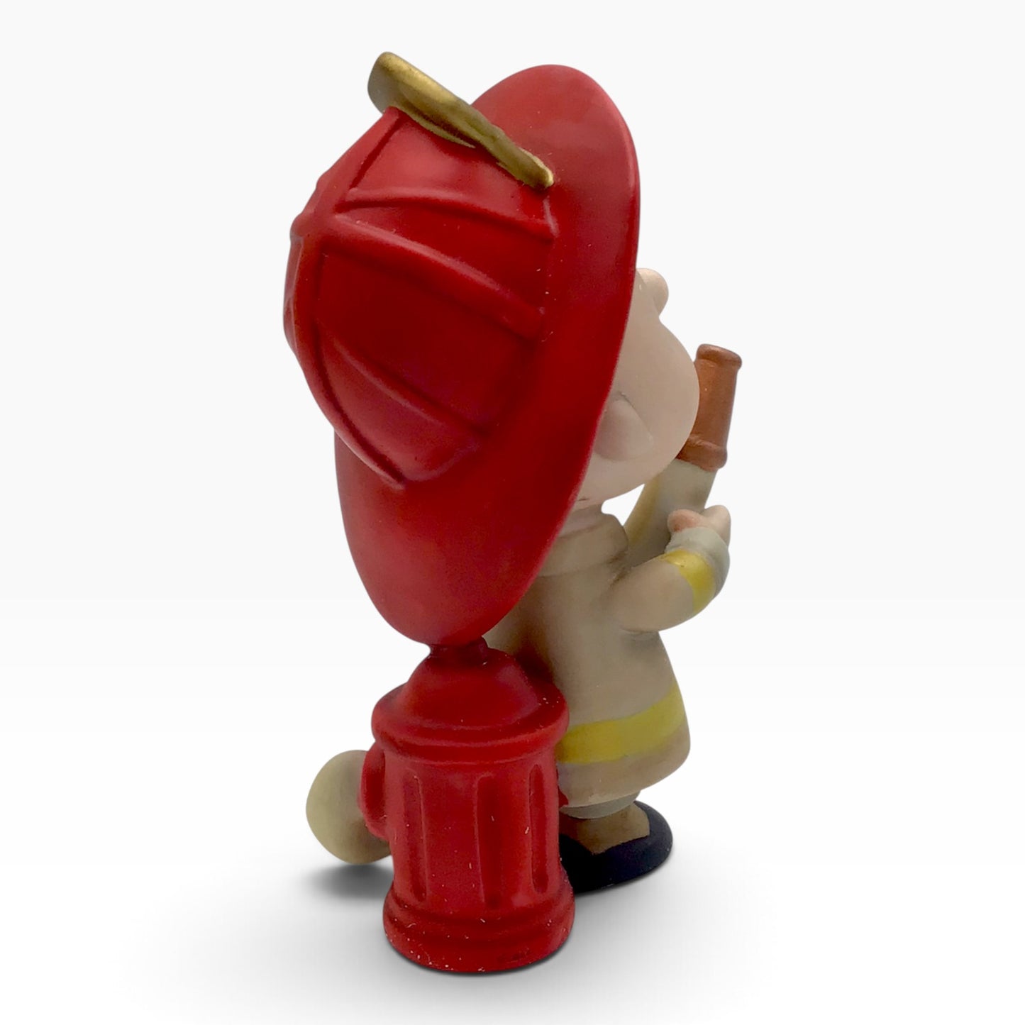 Hallmark Peanuts Gallery Firefighter Pigpen QPC4061 – Numbered Edition Figurine w/ box & COA