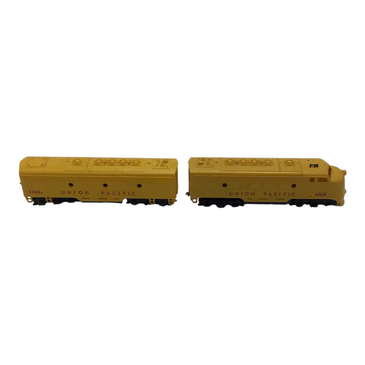 Model Train Union Pacific Set